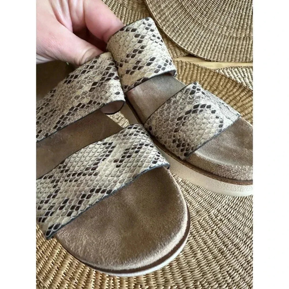 Women’s size 6 snakeskin Sandals - Picture 7 of 7
